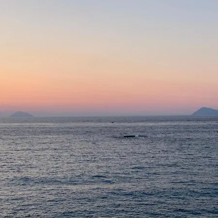 La Porta Delle Eolie Apartmán *