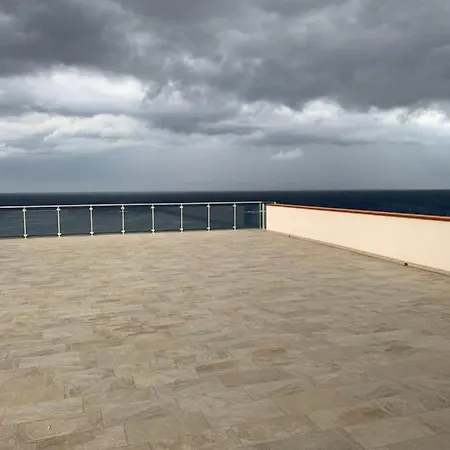 La Porta Delle Eolie *