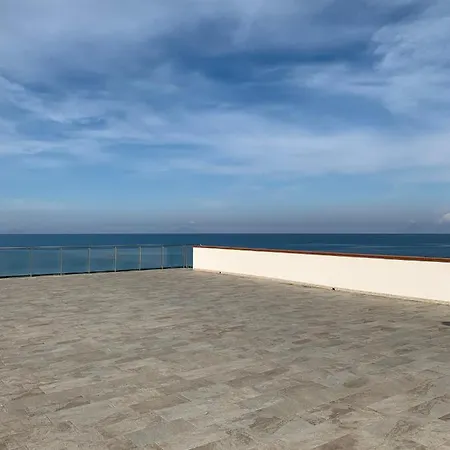 La Porta Delle Eolie Capo dʼOrlando
