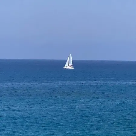 La Porta Delle Eolie *