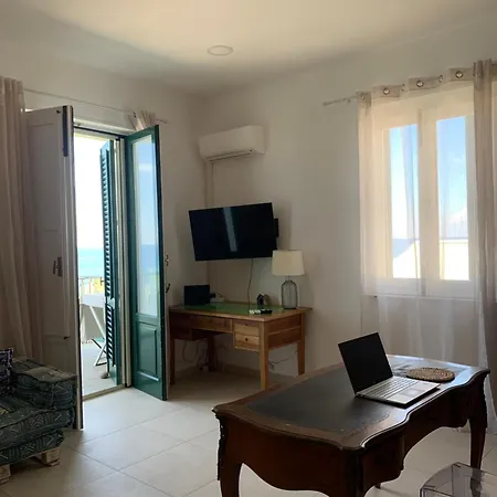 La Porta Delle Eolie Capo dʼOrlando